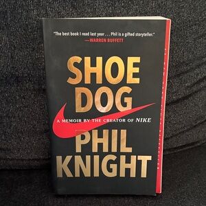 Shoe Dog Book - Black & Gold Cover